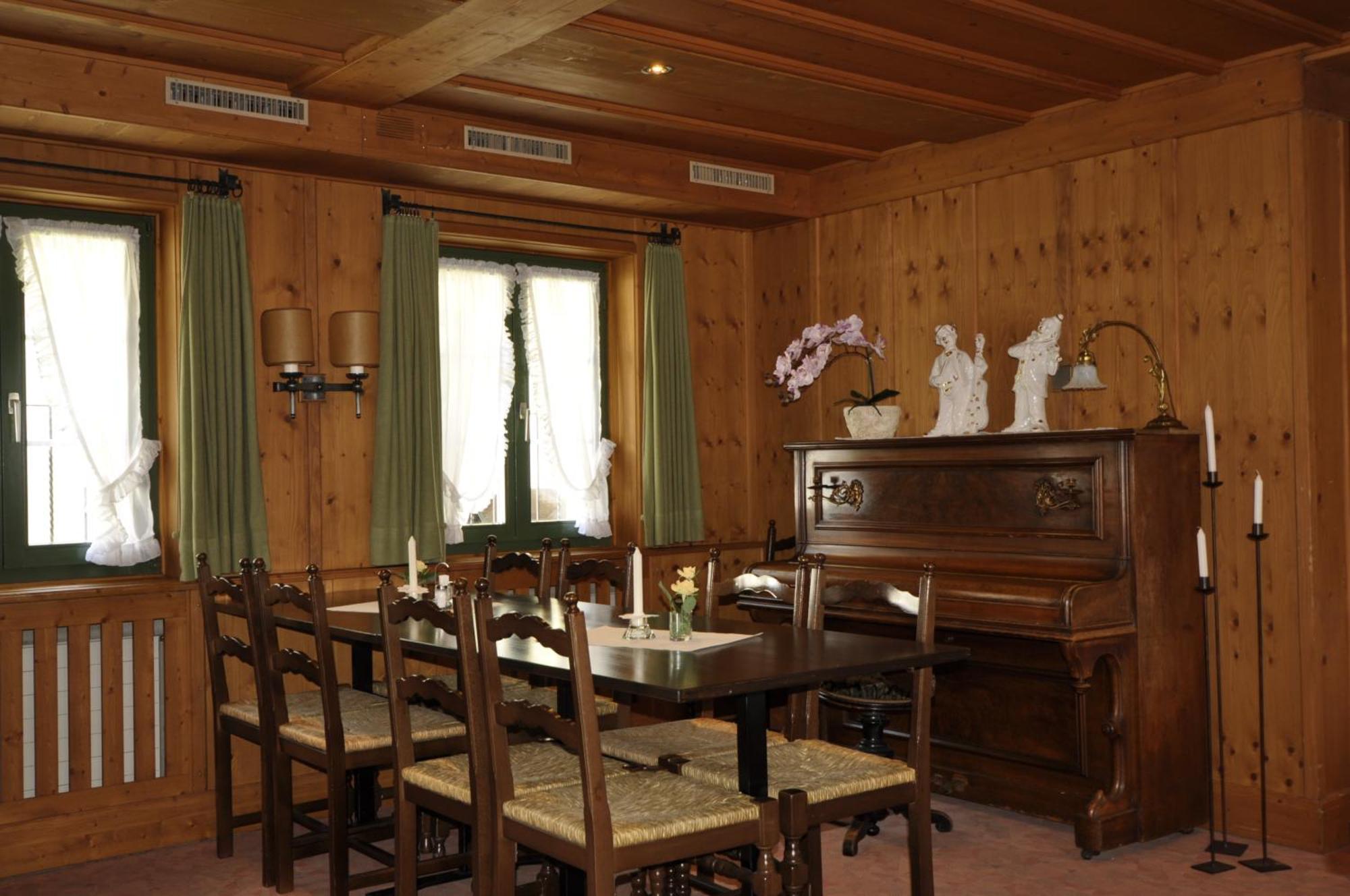 Gasthaus Skiklub Andermatt Exteriör bild