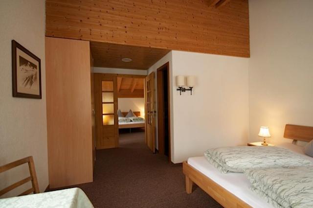 Gasthaus Skiklub Andermatt Rum bild